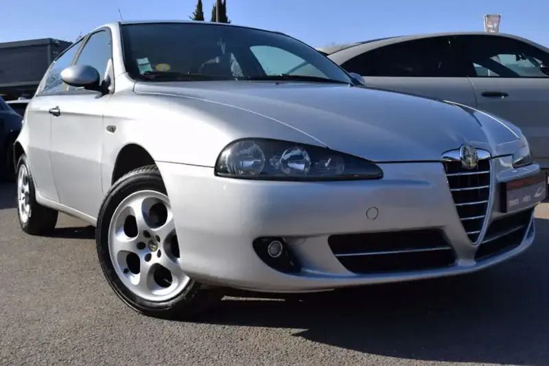Gris Utilisé 2008 Alfa Romeo 147 Distinctive Citadine | 4 400 € - Image 1/4