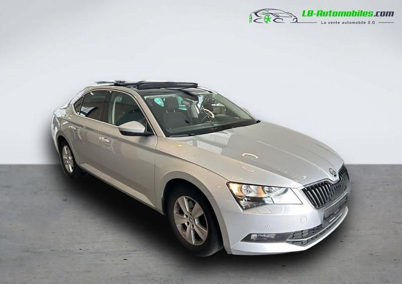 Utilisé 2018 Skoda Superb Berline | 23 900 € (Super prix) - Image 1/1