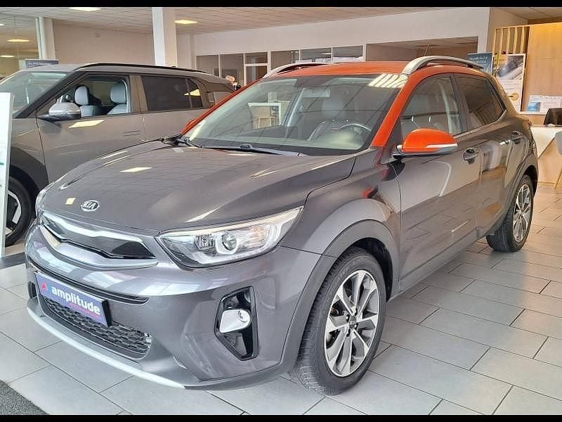 Gris galã¨ne/toit orange Utilisé 2018 Kia Stonic Launch Edition SUV | 12 799 € (Prix juste) - Image 1/4
