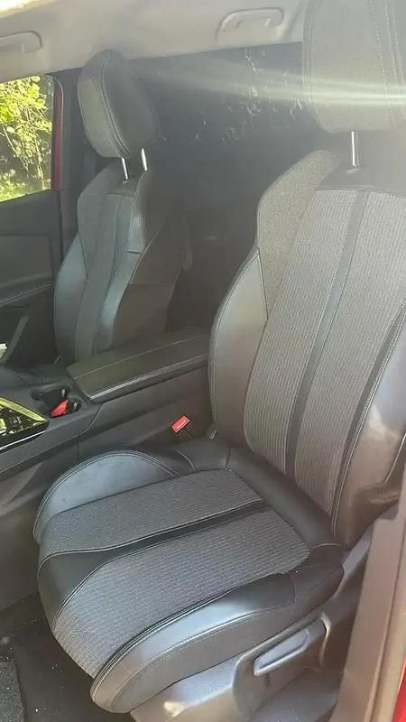 Utilisé 2021 Peugeot 5008 Allure Monospace | 12 000 € - Image 1/4