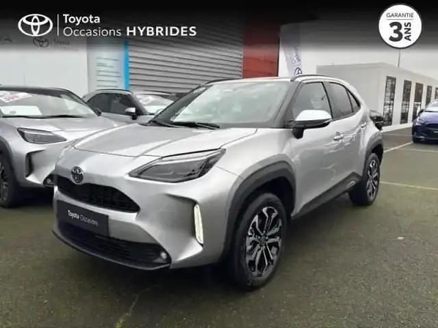 Gris minéral (m) Nouvelle 2025 Toyota Yaris Cross Design SUV | 28 990 € (Prix juste) - Image 1/4
