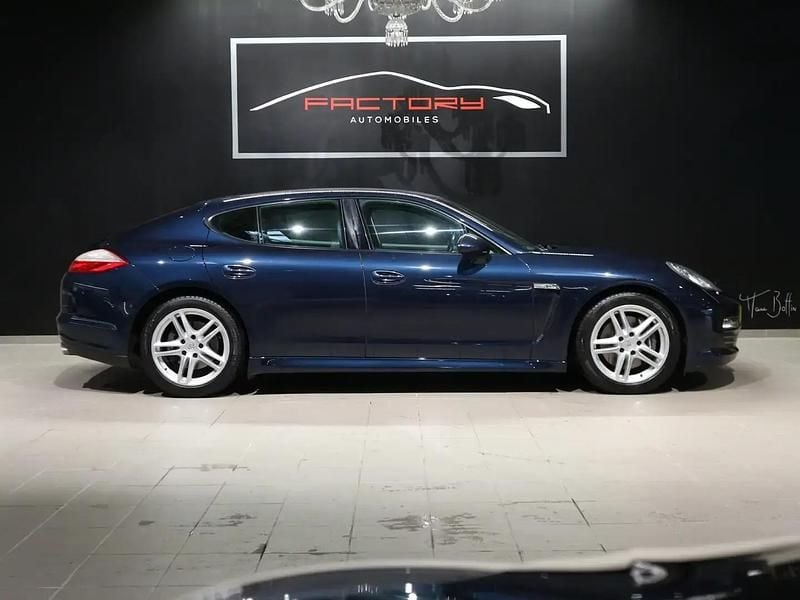 Occasion Porsche Panamera 305 ch (224 kW) 2011 Bleu Citadine