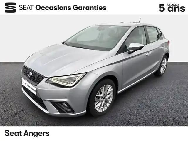 Gris urbain Utilisé 2024 Seat Ibiza Berline | 18 490 € (Prix juste) - Image 1/4