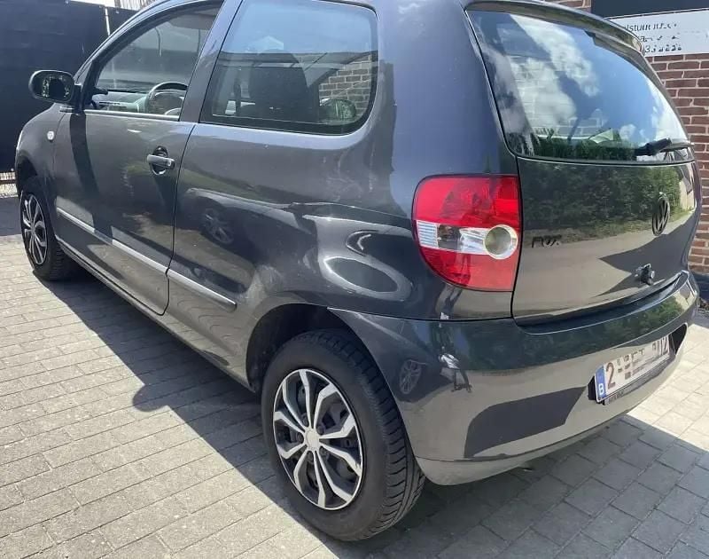 Gris Utilisé 2006 VW Fox Citadine | 2 450 € - Image 1/4