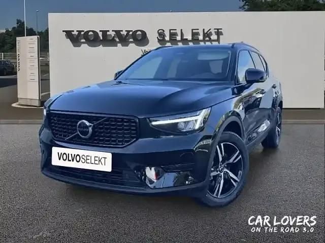 Noir onyx Occasion 2025 Volvo XC40 SUV | 42 900 € - Image 1/4