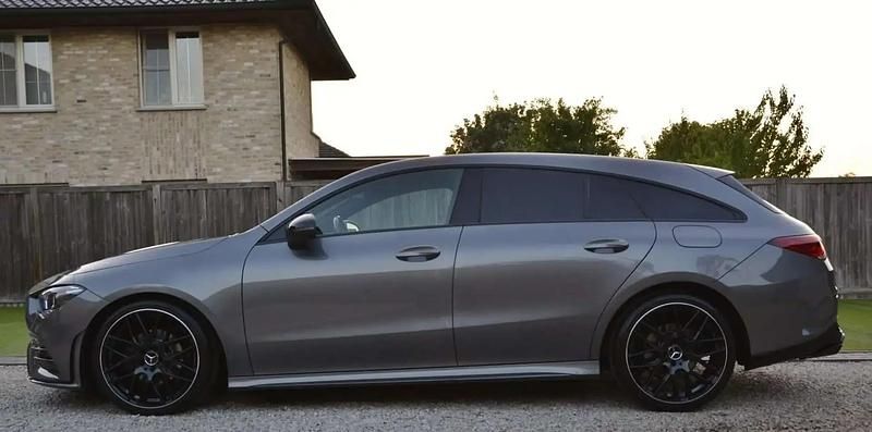 Gris Utilisé 2020 Mercedes CLA180 AMG Berline | 26 950 € (Prix juste) - Image 1/4