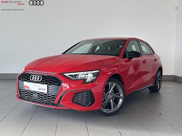 Rouge tango métallisé Utilisé 2023 Audi A3 S-Line | 31 497 € (Prix juste) - Image 1/4