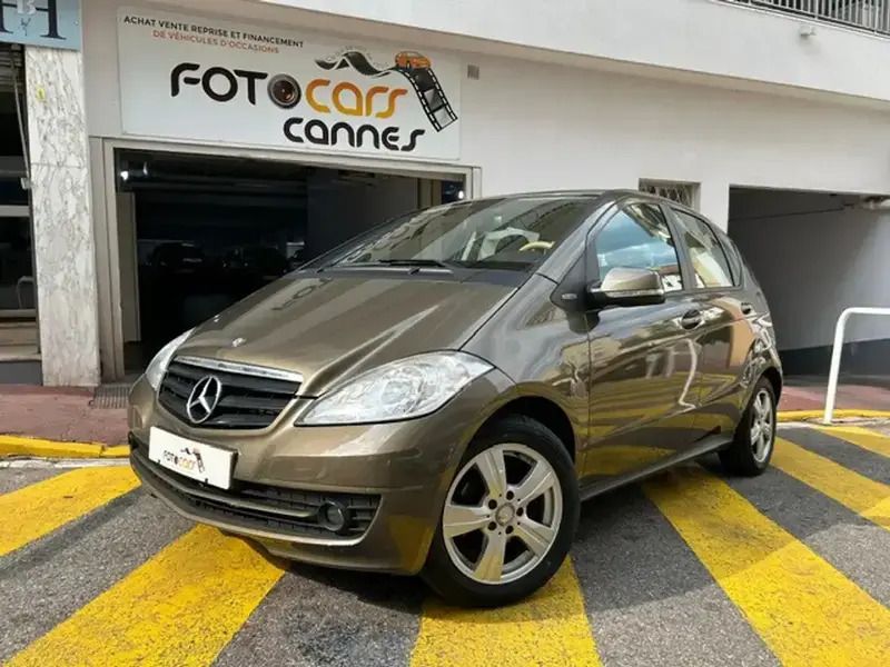 Brun Utilisé 2010 Mercedes A160 Classic Monospace | 7 990 € (Prix juste) - Image 1/4