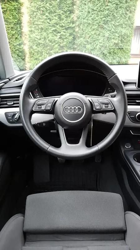 Utilisé 2019 Audi A4 Design Berline | 21 700 € (Prix juste) - Image 1/4