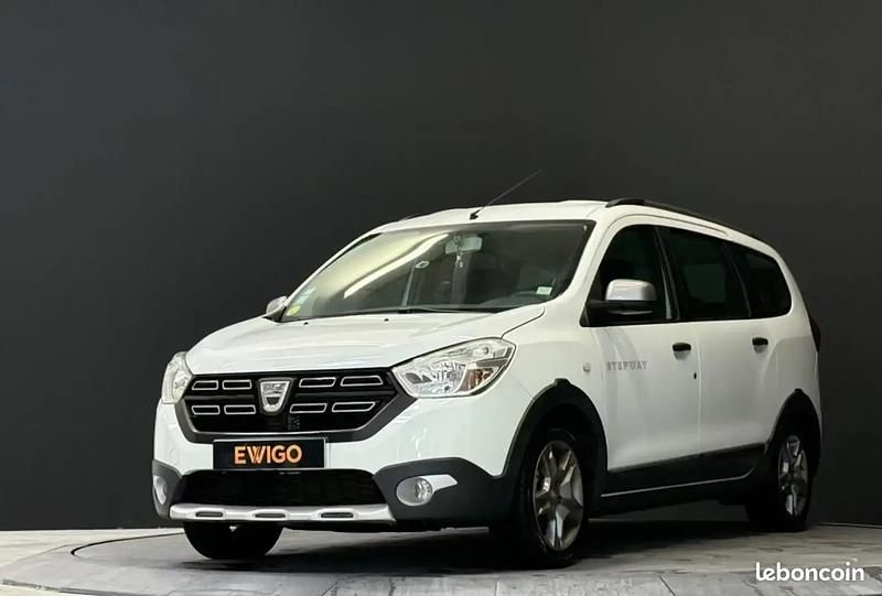 Blanc Utilisé 2020 Dacia Lodgy Stepway Monospace | 15 290 € - Image 1/4