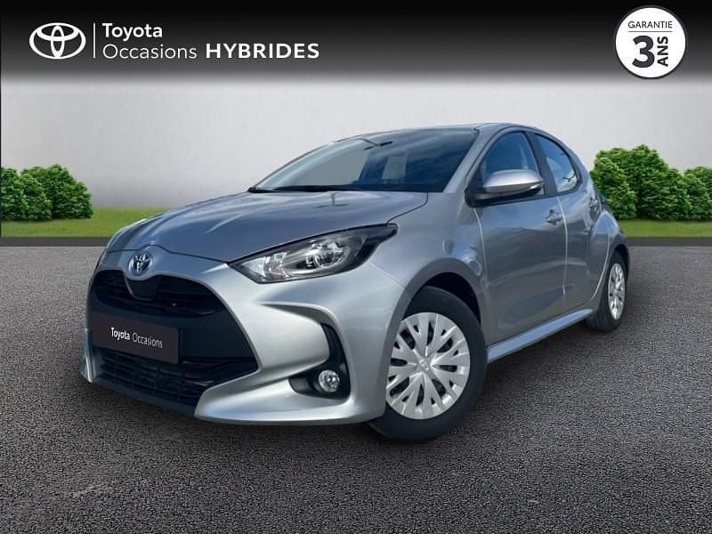 Occasion Toyota Yaris Hybrid 92 ch (67 kW) 2022 Gris minéral (m) Berline