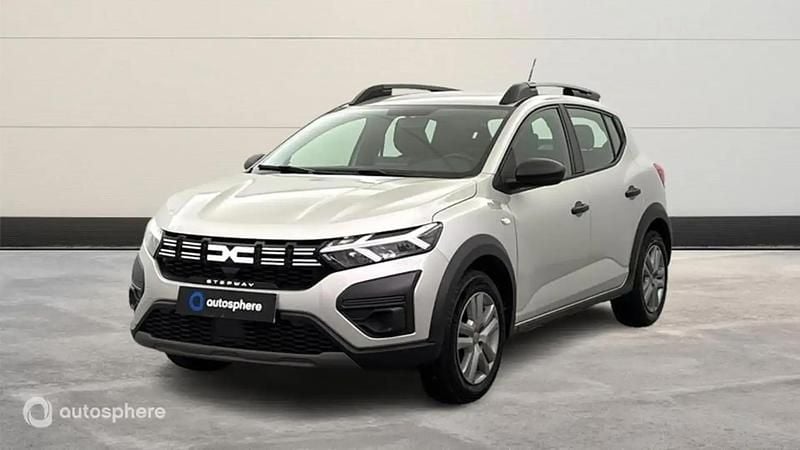 Gris Occasion 2023 Dacia Sandero Essentiel Berline | 15 499 € (Prix juste) - Image 1/4