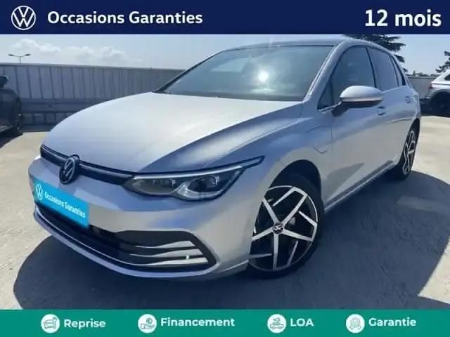 Reflet d'argent métallisée Utilisé 2023 VW Golf VIII Style Berline | 29 489 € (Prix assez cher) - Image 1/4