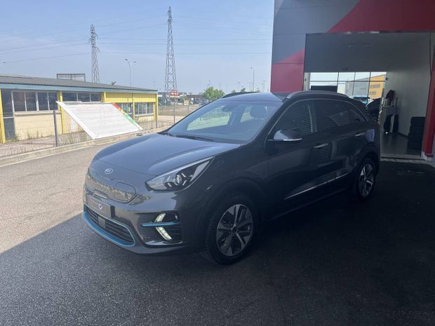 Gris Utilisé 2022 Kia e-Niro Active SUV | 20 490 € (Bon prix) - Image 1/4
