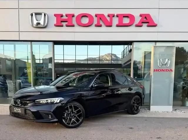 Noir cristal nacré Nouvelle 2025 Honda Civic Advance Berline | 37 990 € (Prix juste) - Image 1/4