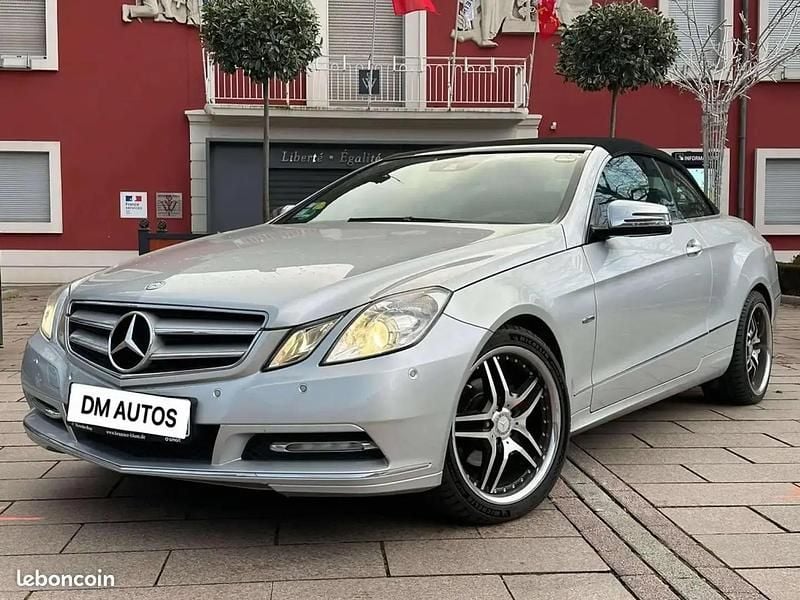 Gris Occasion 2012 Mercedes E220 Sportline Cabriolet | 14 500 € (Bon prix) - Image 1/4