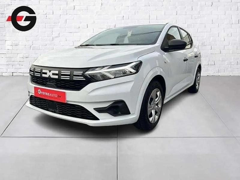 Blanc Utilisé 2023 Dacia Sandero Essentiel Berline | 10 690 € (Super prix) - Image 1/4