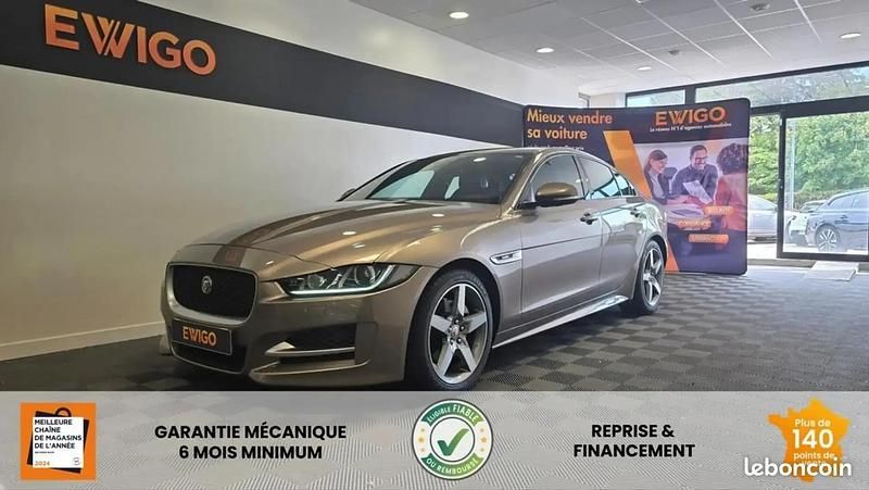 Utilisé 2017 Jaguar XE R-Sport Berline | 21 990 € (Prix juste) - Image 1/4