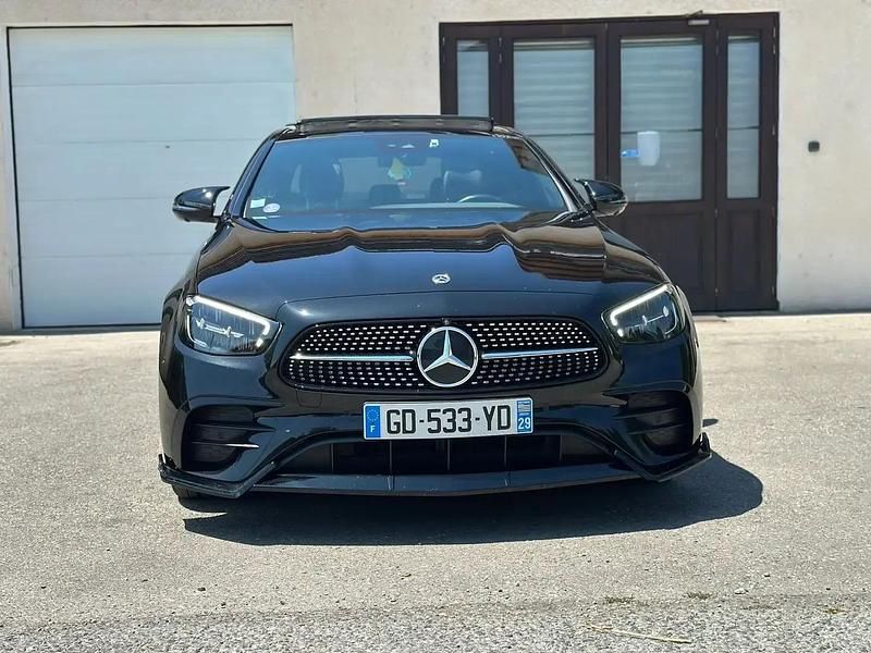 Utilisé 2021 Mercedes E300 AMG line Berline | 35 000 € - Image 1/4