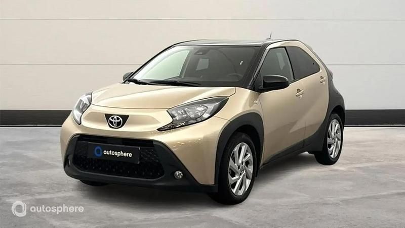 Biton Utilisé 2022 Toyota Aygo X Design SUV | 14 590 € - Image 1/4