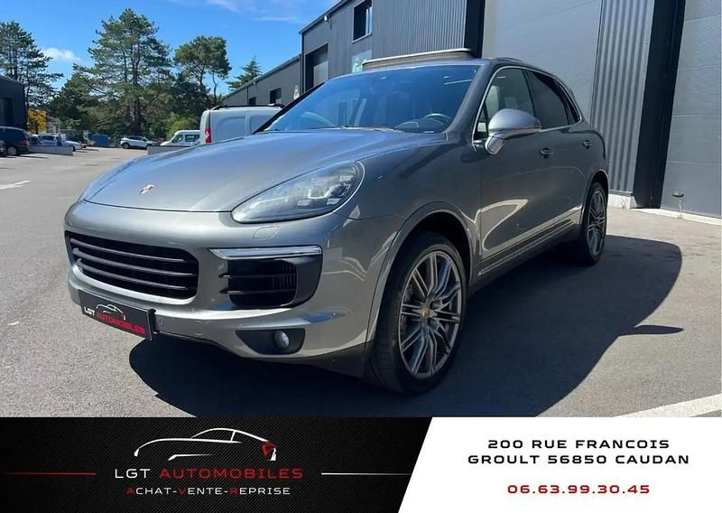 Gris Utilisé 2016 Porsche Cayenne SUV | 43 990 € - Image 1/4