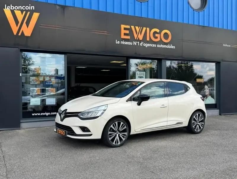 Blanc Utilisé 2017 Renault Clio IV Initiale Paris Berline | 10 990 € (Prix juste) - Image 1/4