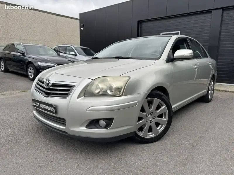 Gris Utilisé 2007 Toyota Avensis Berline | 4 950 € - Image 1/4