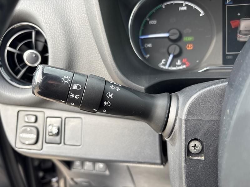 Occasion Toyota Yaris Hybrid 75 ch (55 kW) 2017 Bleu lagon Berline