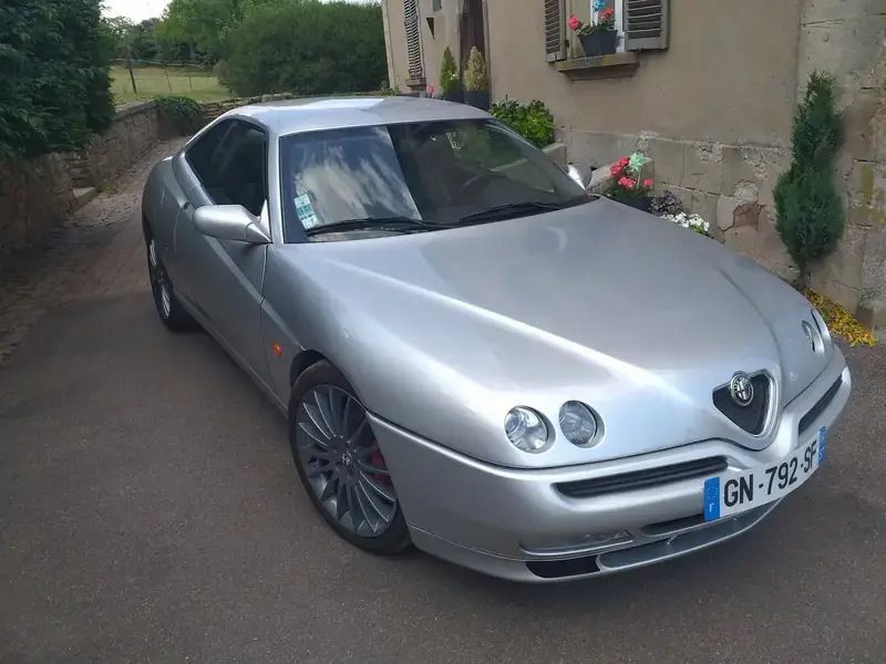 Argent Utilisé 2001 Alfa Romeo GTV Coupé | 10 000 € - Image 1/4