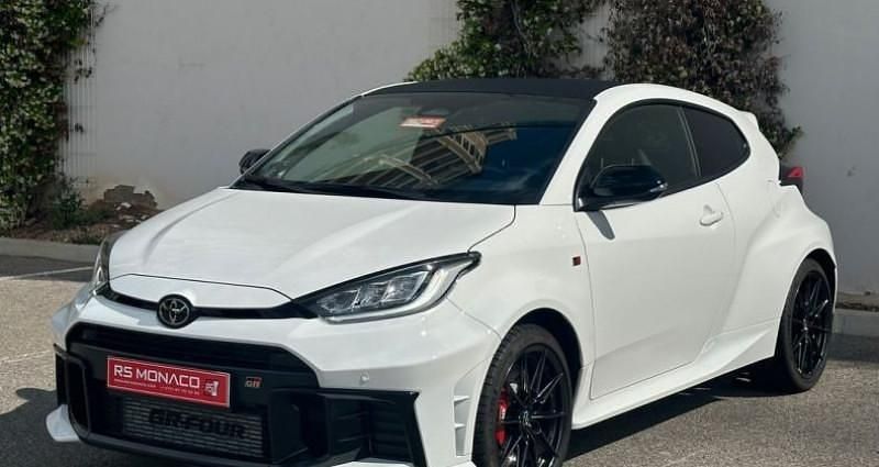 Blanc Nouvelle 2024 Toyota Yaris Citadine | 44 990 € - Image 1/4