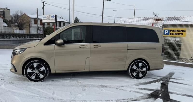 Occasion 2024 Mercedes 300 Avantgarde Break | 89 900 € (Prix assez cher) - Image 1/4