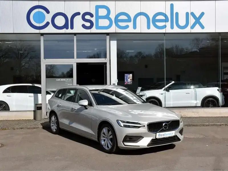 Gris Utilisé 2020 Volvo V60 Momentum Break | 25 480 € (Super prix) - Image 1/4