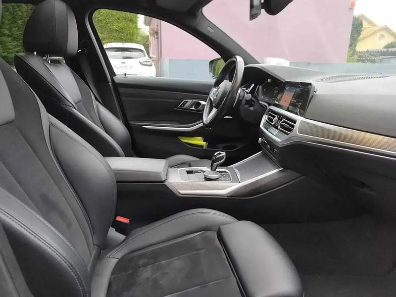 Gris Utilisé 2019 BMW 330 M Sport Berline | 33 000 € (Prix cher) - Image 1/4