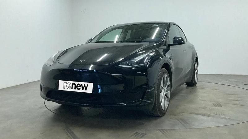 Noir Occasion 2023 Tesla Model Y Standard Range SUV | 32 990 € (Prix juste) - Image 1/4