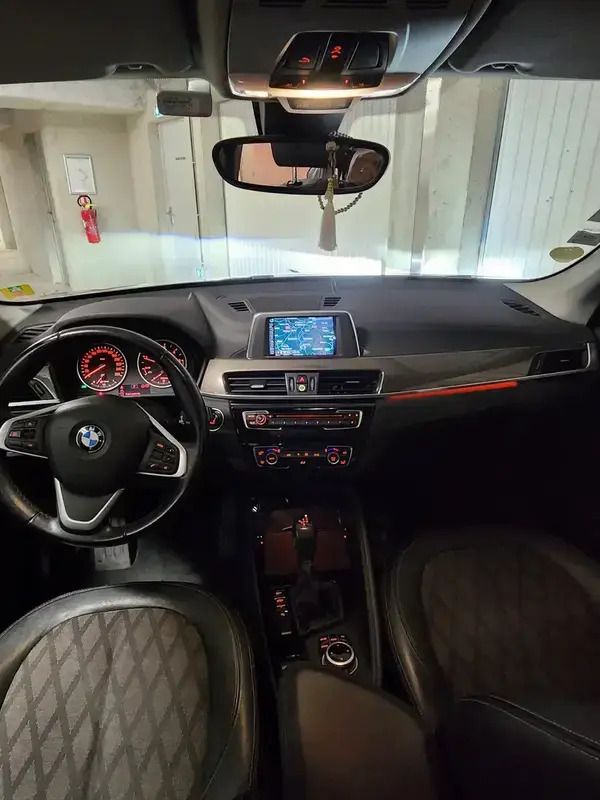 Image 2/4