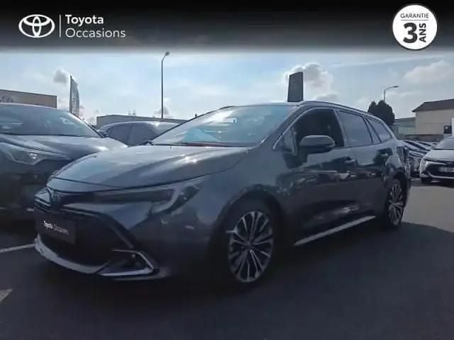 Gris Utilisé 2024 Toyota Corolla Design Break | 27 990 € (Bon prix) - Image 1/4