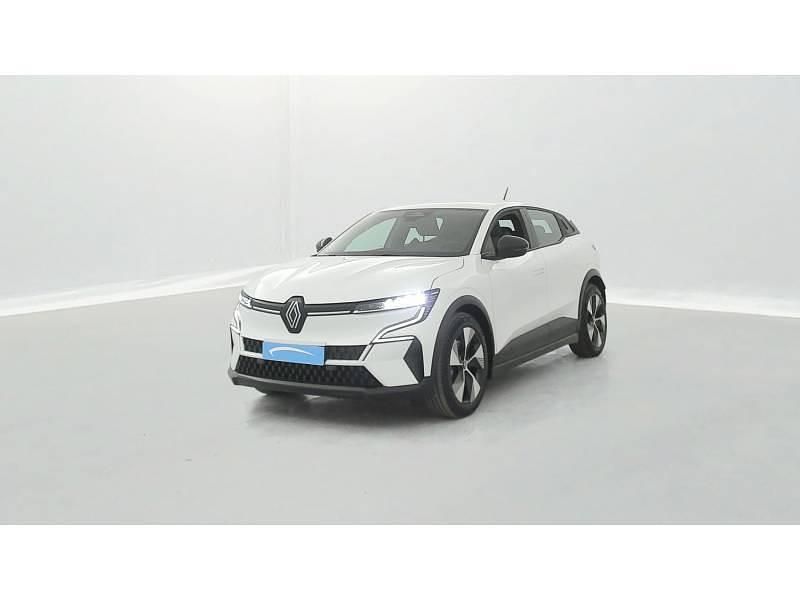 Blanc Utilisé 2022 Renault Mégane Equilibre Berline | 21 500 € (Prix juste) - Image 1/4