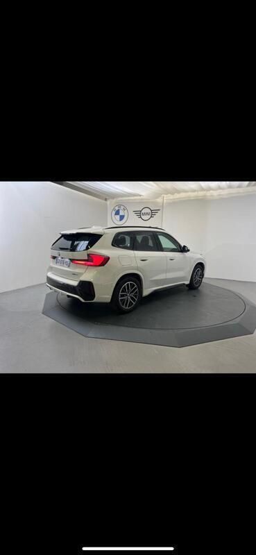 Image 2/4