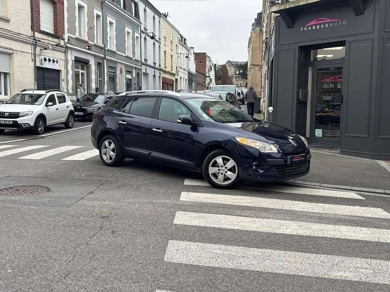 Occasion Renault Mégane Dynamique 107 ch (78 kW) 2009 Bleu Berline