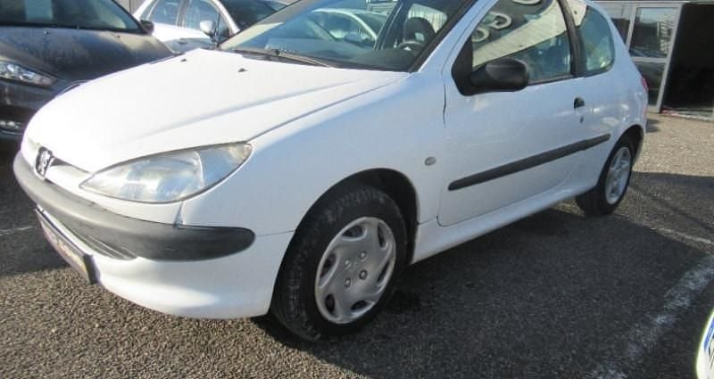 Utilisé 2003 Peugeot 206 Citadine | 2 990 € - Image 1/4