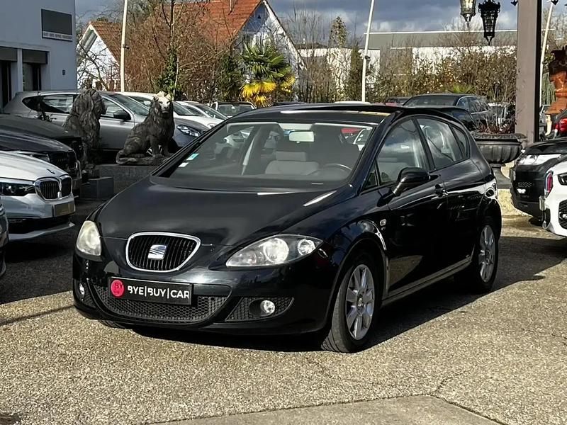 Noir Utilisé 2009 Seat Leon Stylance Berline | 4 990 € - Image 1/4