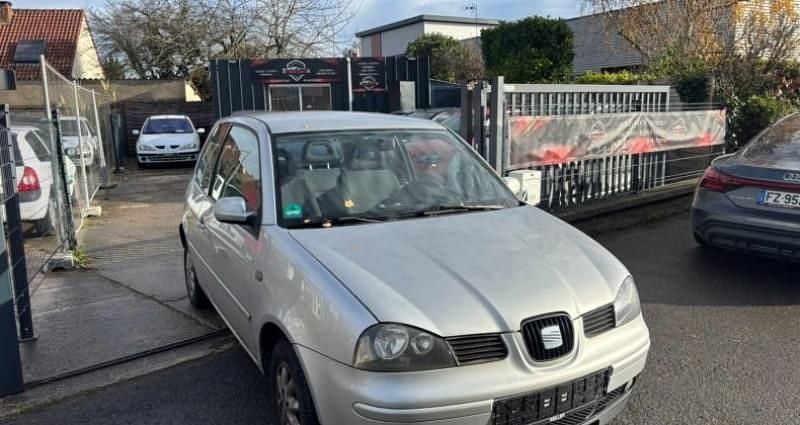 Gris Occasion 2001 Seat Arosa Citadine | 2 990 € - Image 1/4