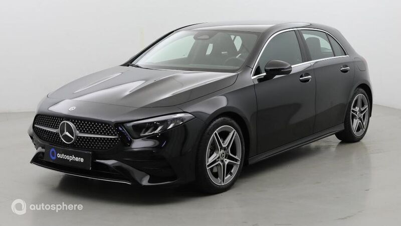 Noir Utilisé 2024 Mercedes A200 AMG line Berline | 35 799 € (Prix juste) - Image 1/4