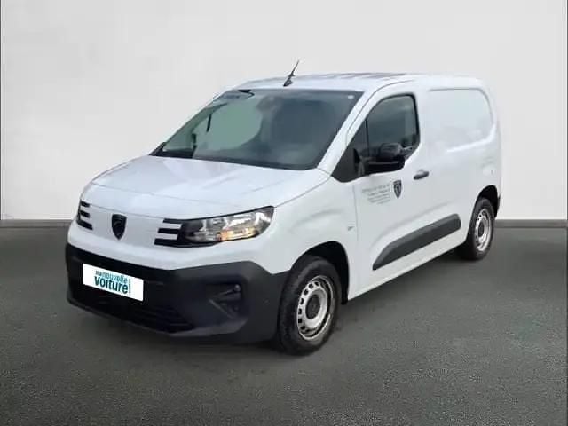 Blanc Utilisé 2024 Peugeot Partner S Van | 29 892 € - Image 1/4