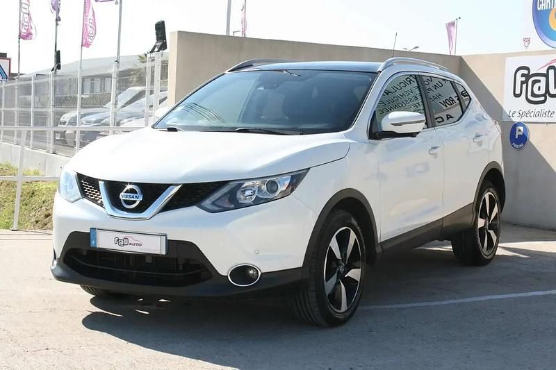 Blanc Utilisé 2017 Nissan Qashqai N-Connecta SUV | 11 990 € (Prix juste) - Image 1/4