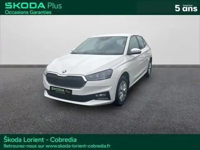 Blanc cristal spéciale Nouvelle 2025 Skoda Fabia Selection Berline | 19 990 € (Prix juste) - Image 1/4