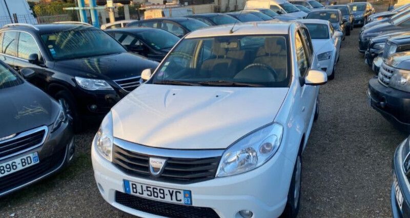 Gris Utilisé 2011 Dacia Sandero Citadine | 7 500 € - Image 1/4