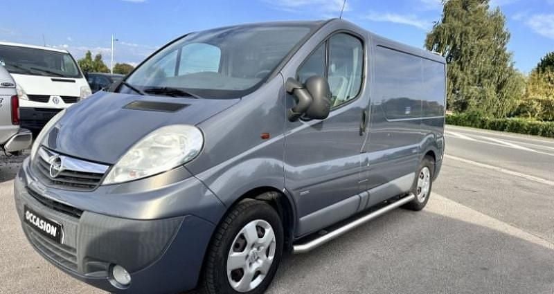 Gris Utilisé 2013 Opel Vivaro Van | 10 990 € - Image 1/4