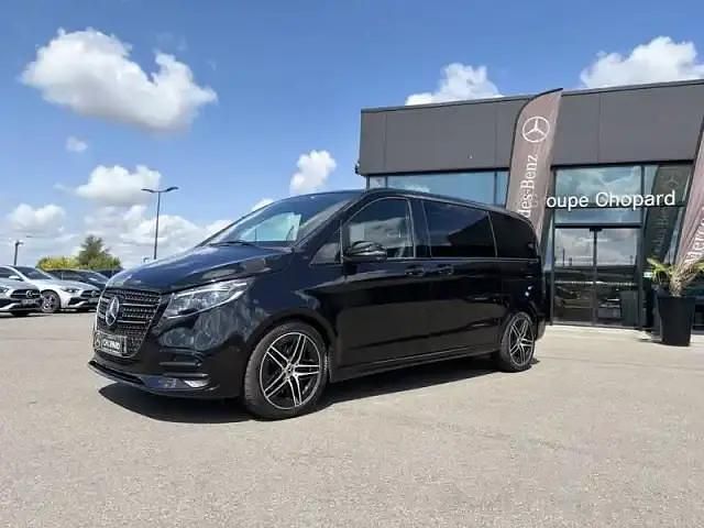 Noir Utilisé 2024 Mercedes V250 Monospace | 76 900 € (Prix cher) - Image 1/4