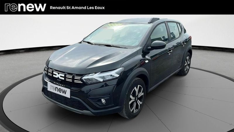 Noir Utilisé 2024 Dacia Sandero Expression Citadine | 15 999 € (Prix juste) - Image 1/4